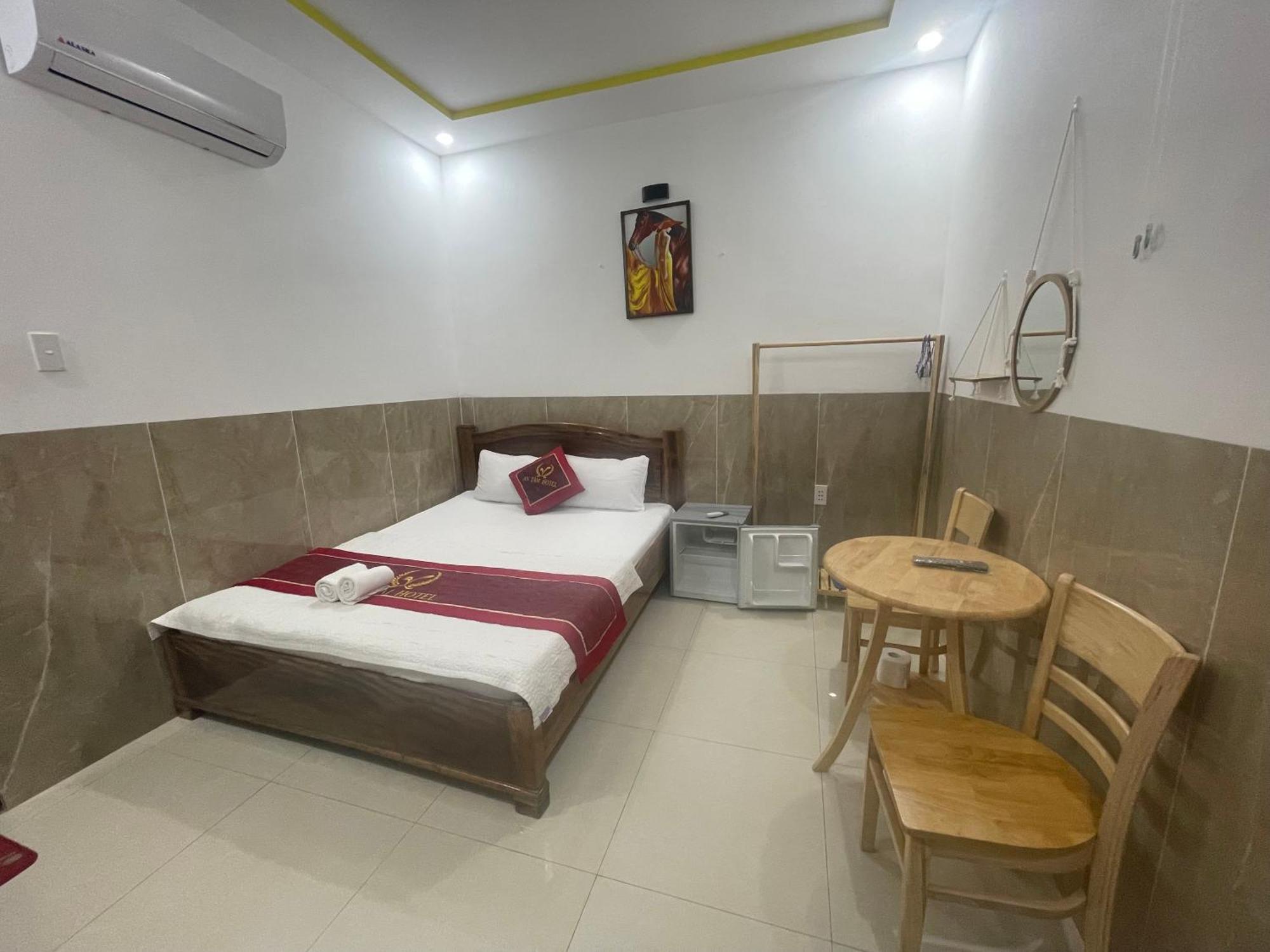 Hotel Hoang Phuc فونج تاو المظهر الخارجي الصورة